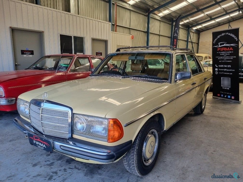 1979' Mercedes-Benz 300 photo #2