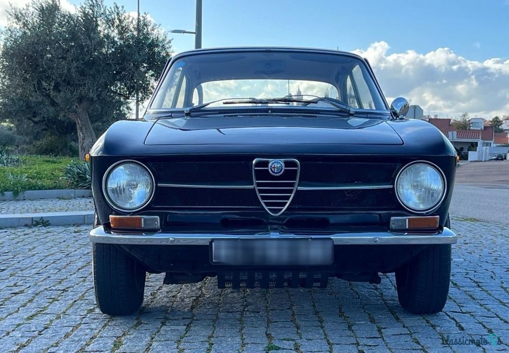 1972' Alfa Romeo GT photo #1