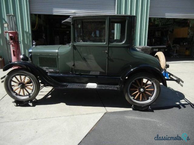 1925' Ford Model T photo #1