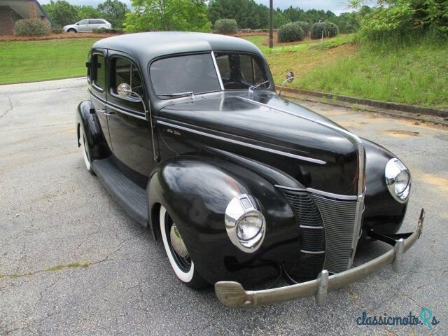 1940' Ford Deluxe photo #5