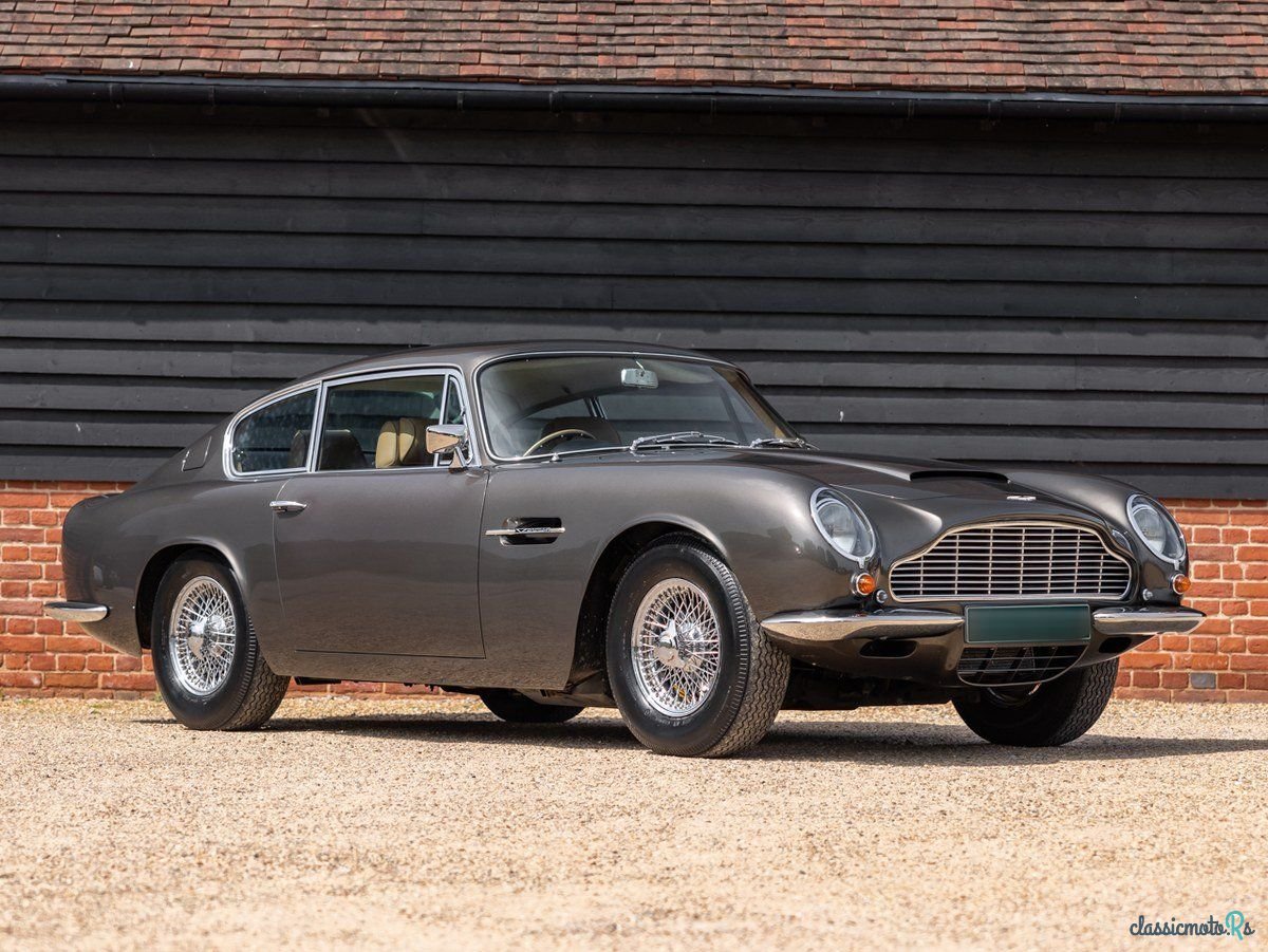1971' Aston Martin DB6 photo #1
