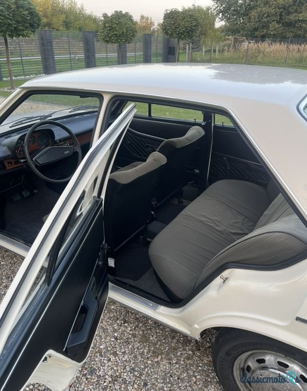 1973' Audi 80 photo #4