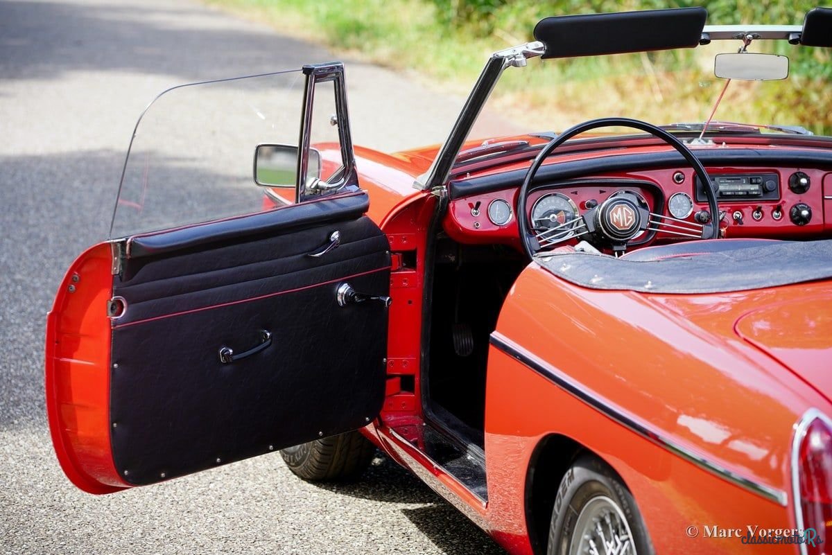1964' MG MGB photo #5