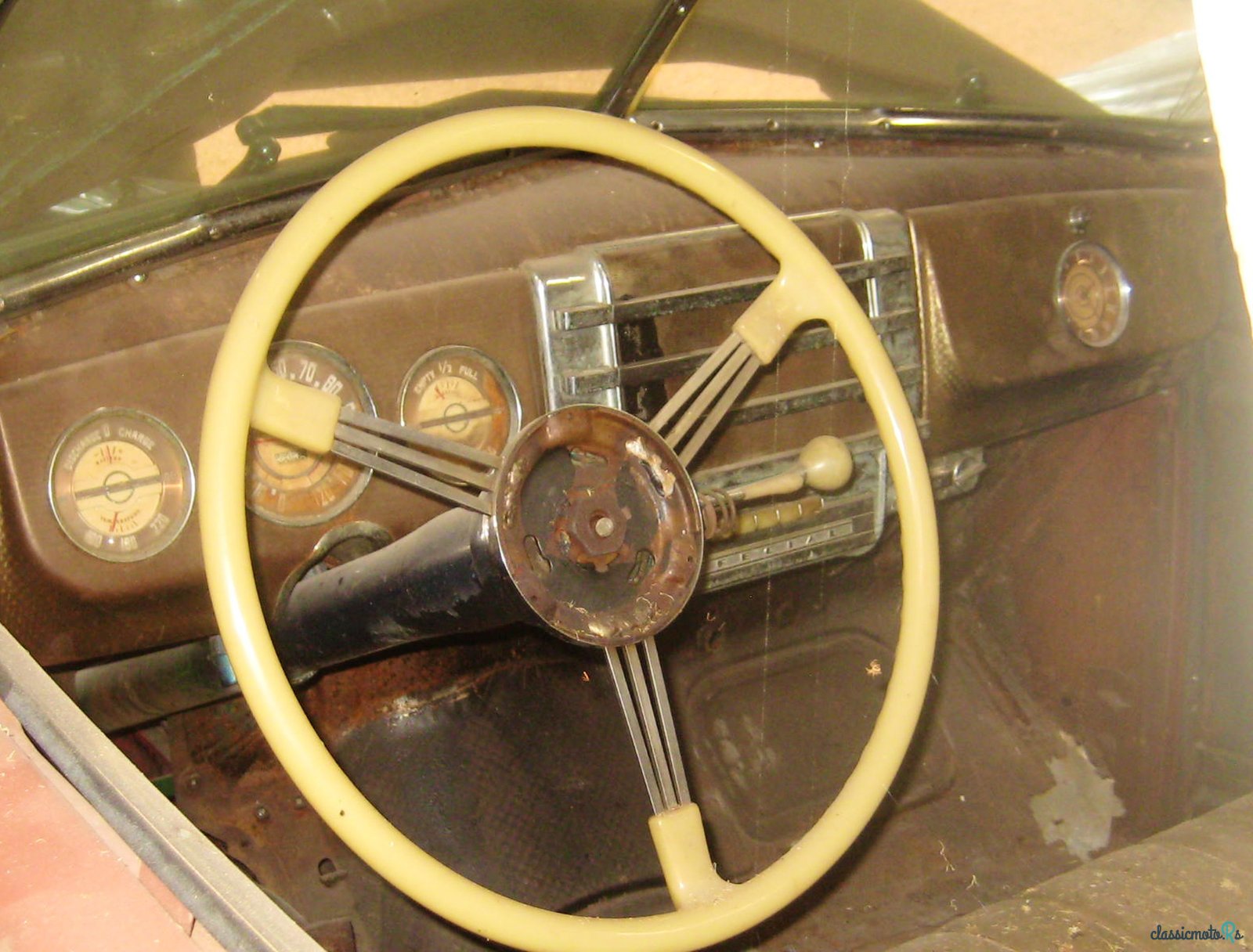 1941' Buick Roadmaster photo #3