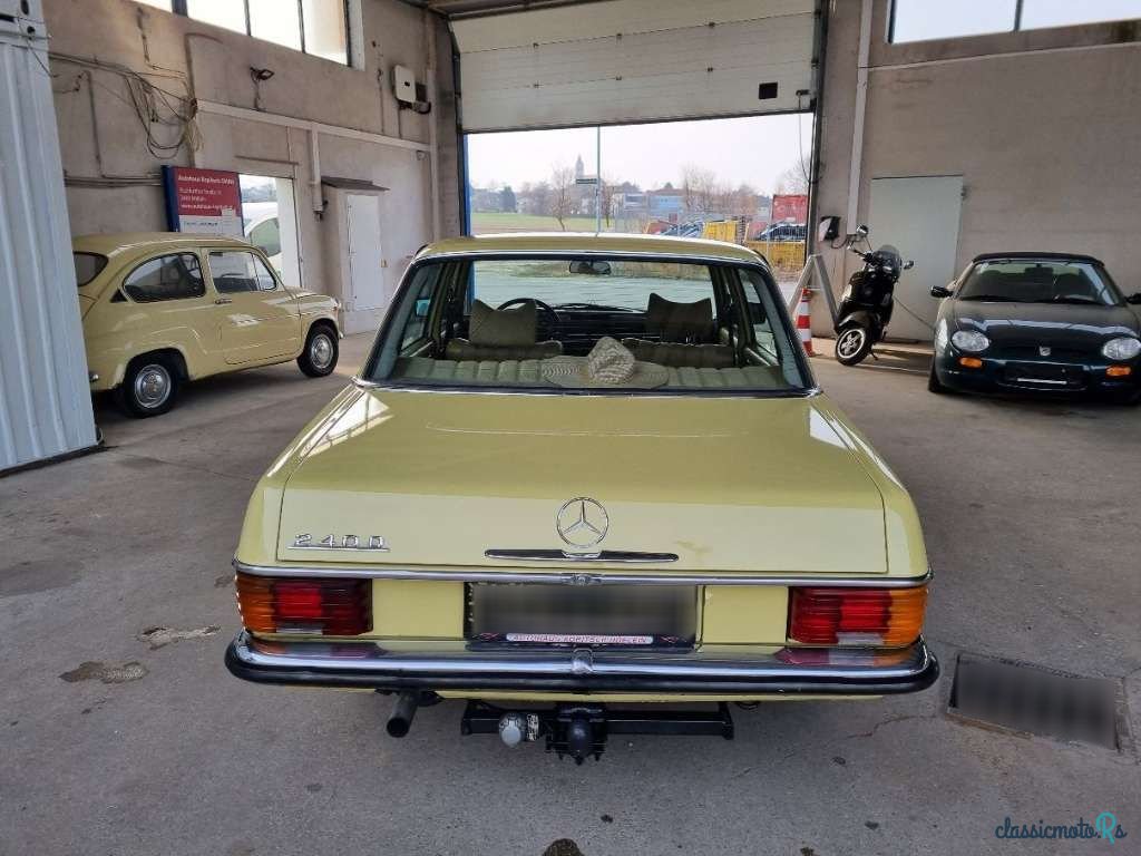 1976' Mercedes-Benz 240D photo #6