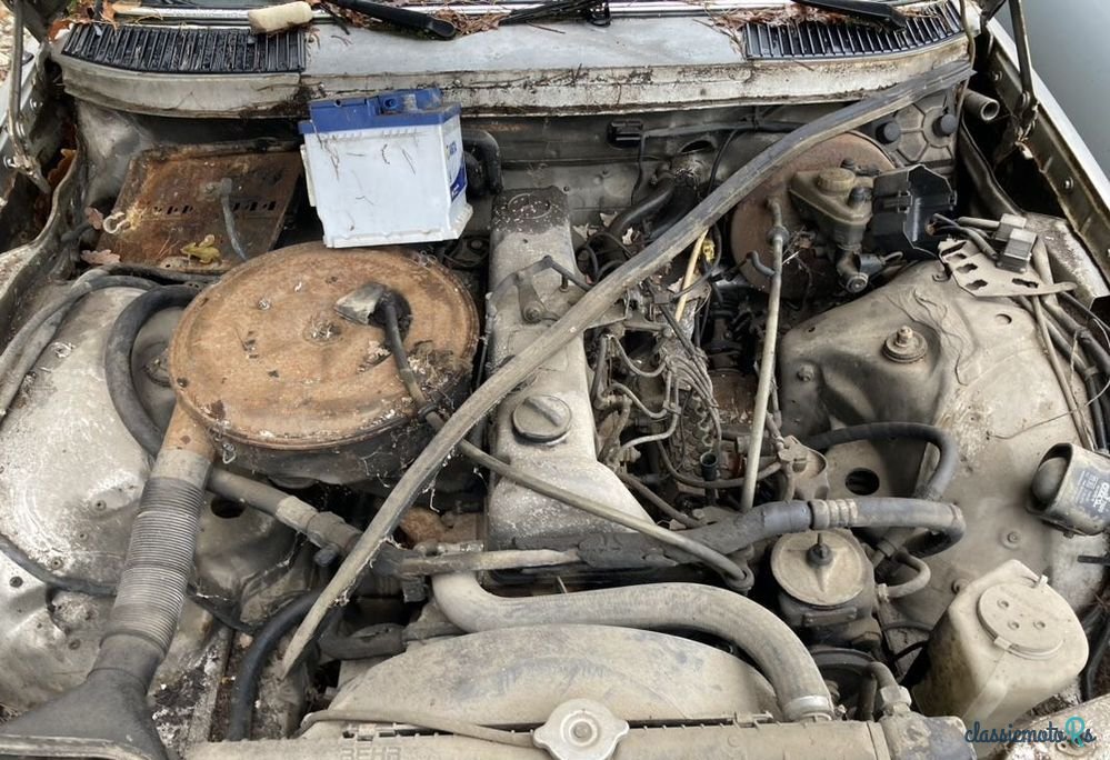 1979' Mercedes-Benz W123 photo #2