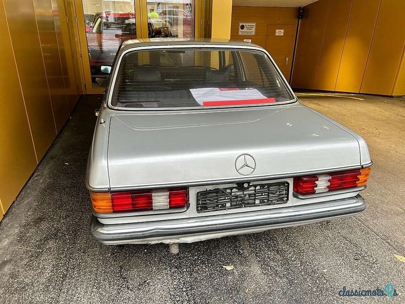 1980' Mercedes-Benz E-Klasse photo #2