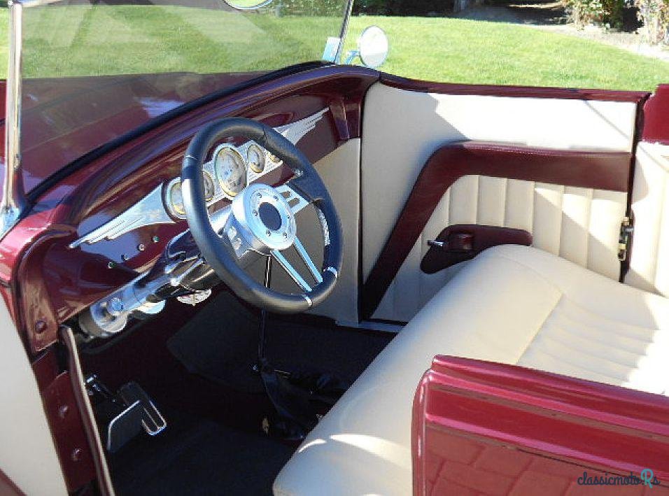1932' Ford Custom photo #3