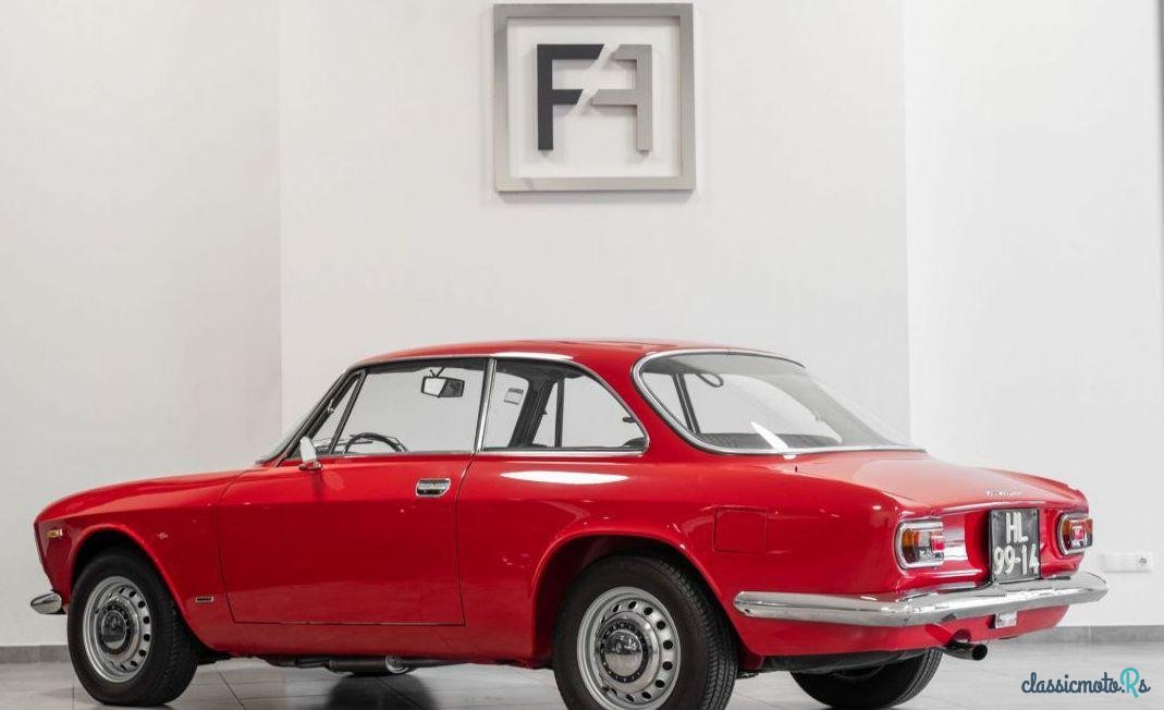 1969' Alfa Romeo Gt 1300 Junior  “Scalino” photo #2