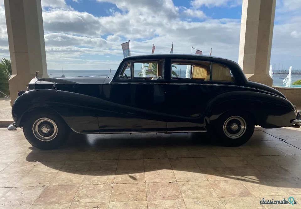 1957' Rolls-Royce Silver Wraith photo #1