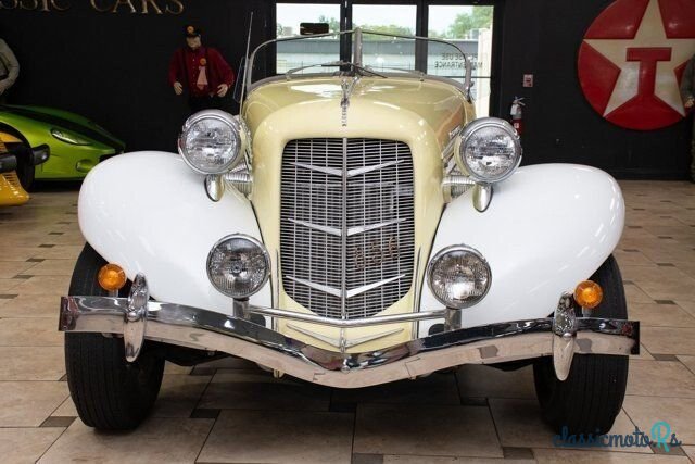 1935' Auburn photo #2