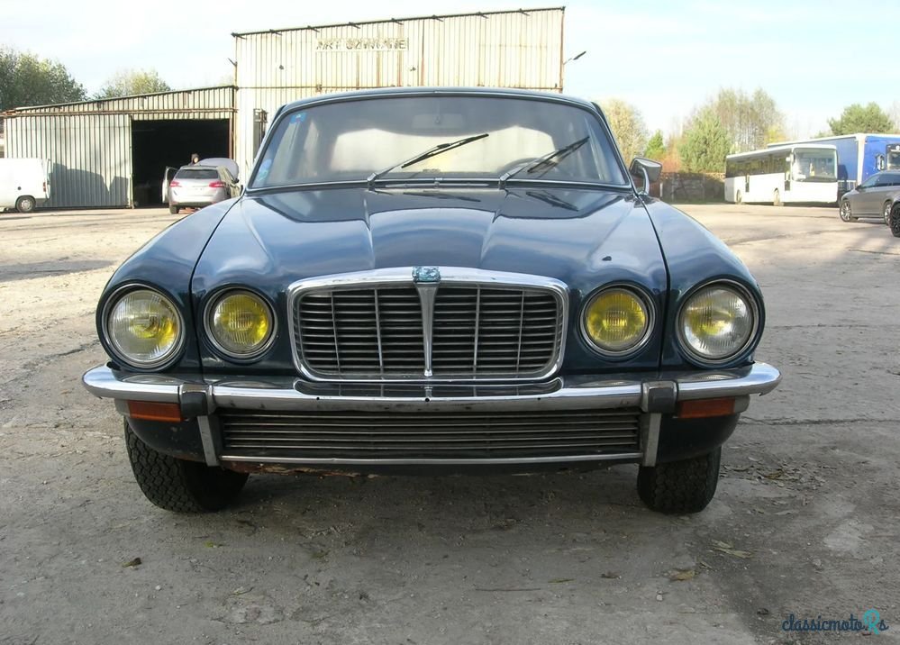 1974' Jaguar XJ photo #1