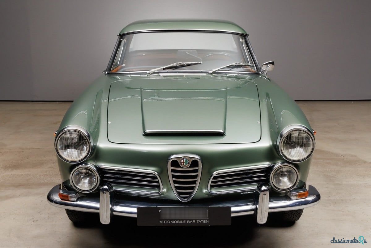 1962' Alfa Romeo 2600 photo #3