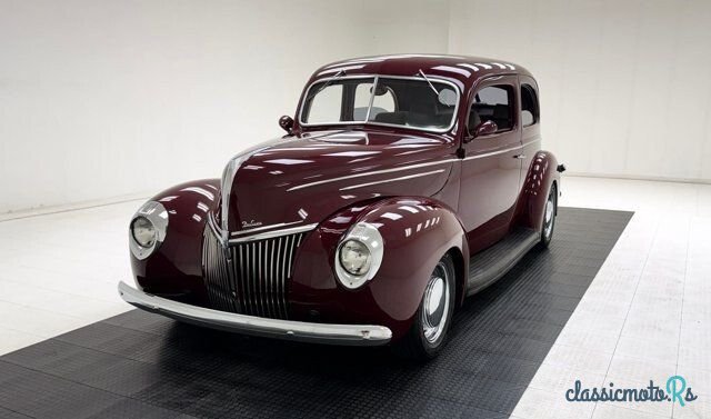 1939' Ford Deluxe photo #1
