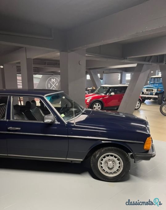 1977' Mercedes-Benz 300 photo #2