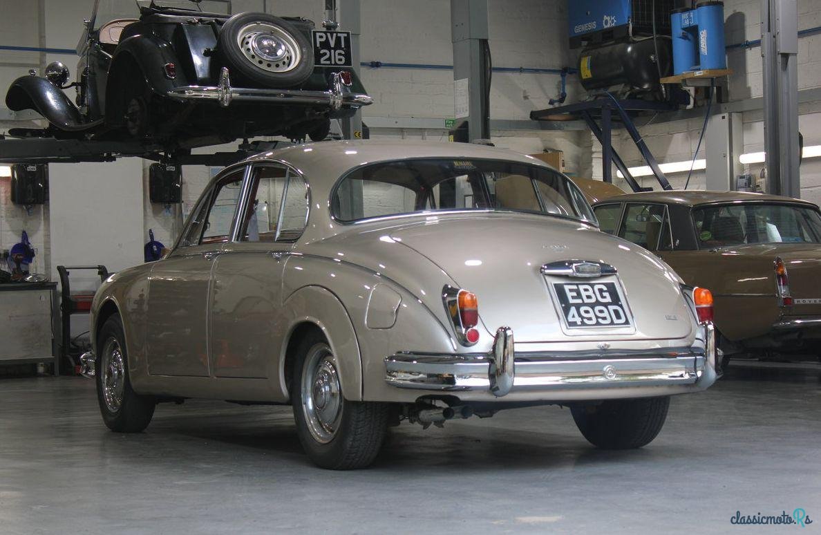 1966' Jaguar Mk2 photo #3