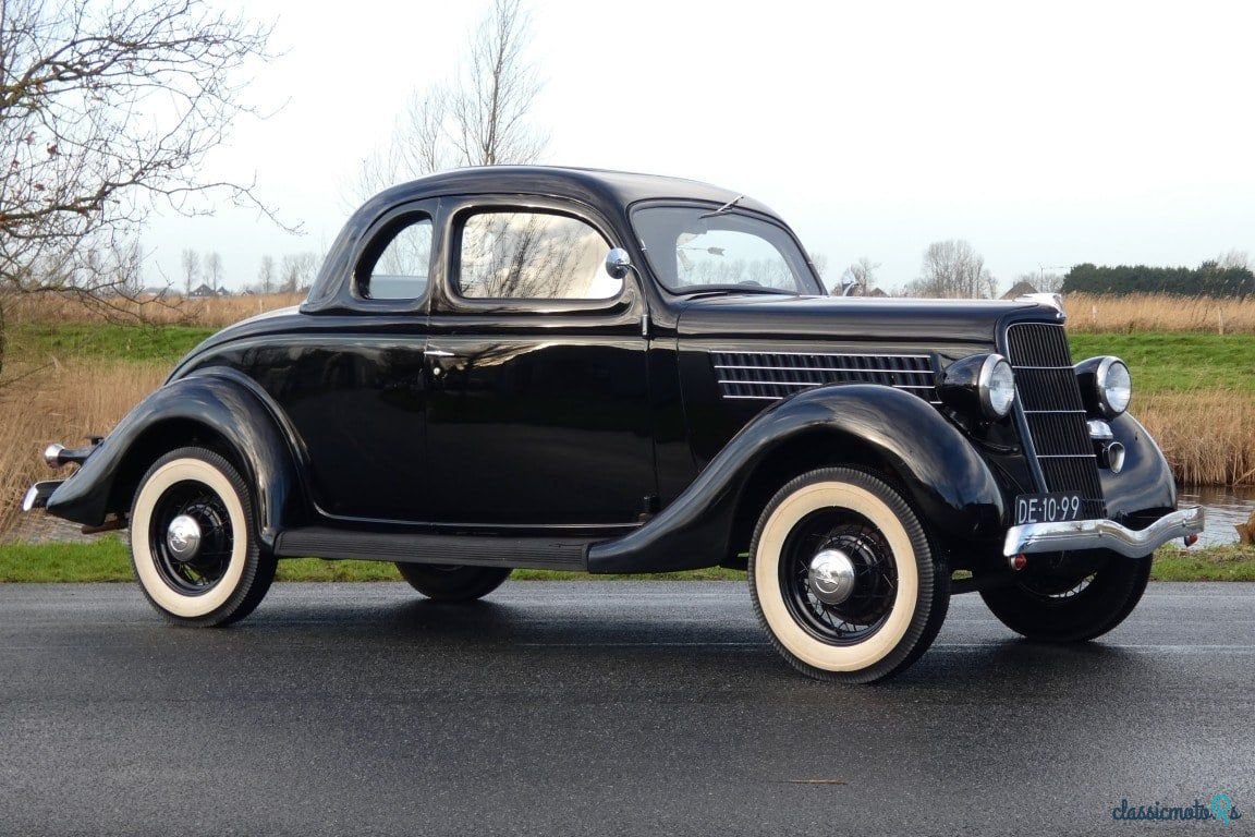 1935' Ford Model 48 photo #2
