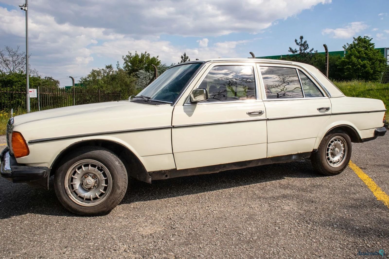 1980' Mercedes-Benz W123 photo #4