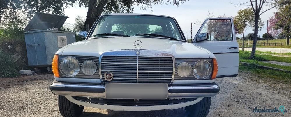 1980' Mercedes-Benz W123 photo #2