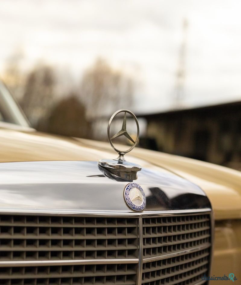 1973' Mercedes-Benz W115 200D/8 photo #5