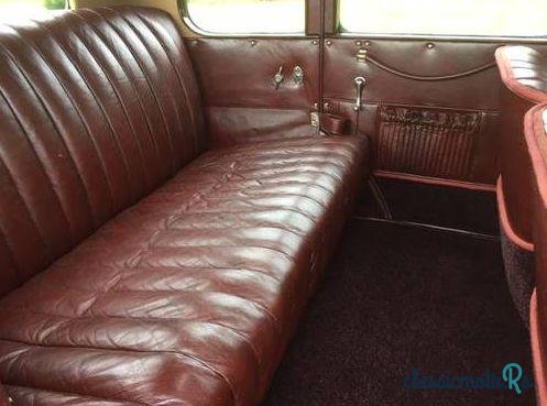 1929' Austin Austin 12/4 12/4 Fabric Saloon photo #2