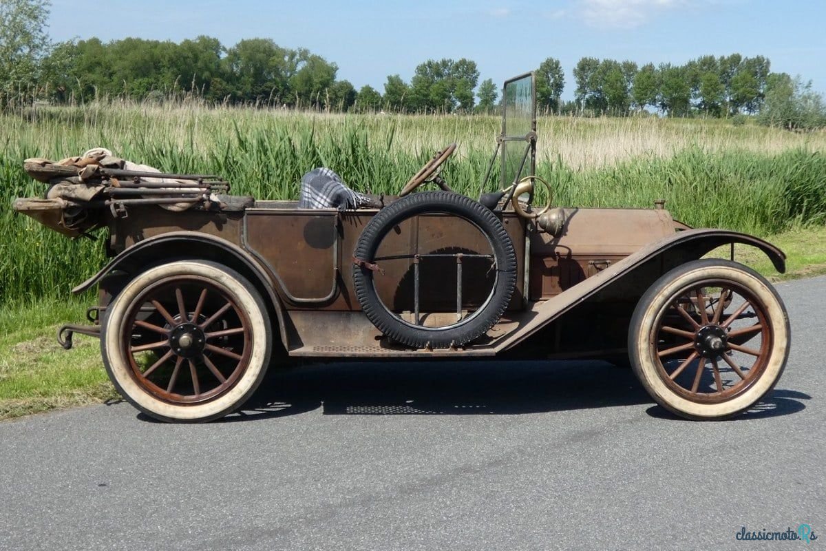 1913' Regal Underslung photo #5