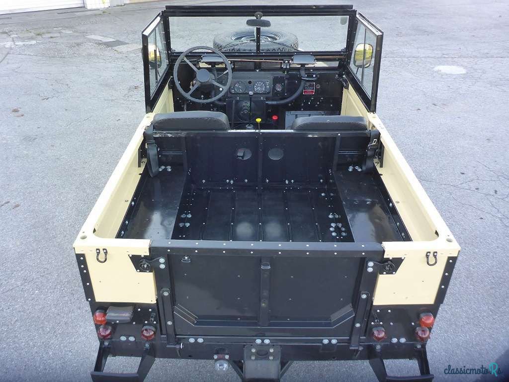 1970' Land Rover Defender photo #5