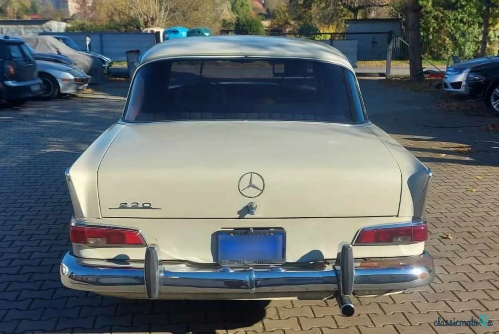 1963' Mercedes-Benz 220 W111 photo #4