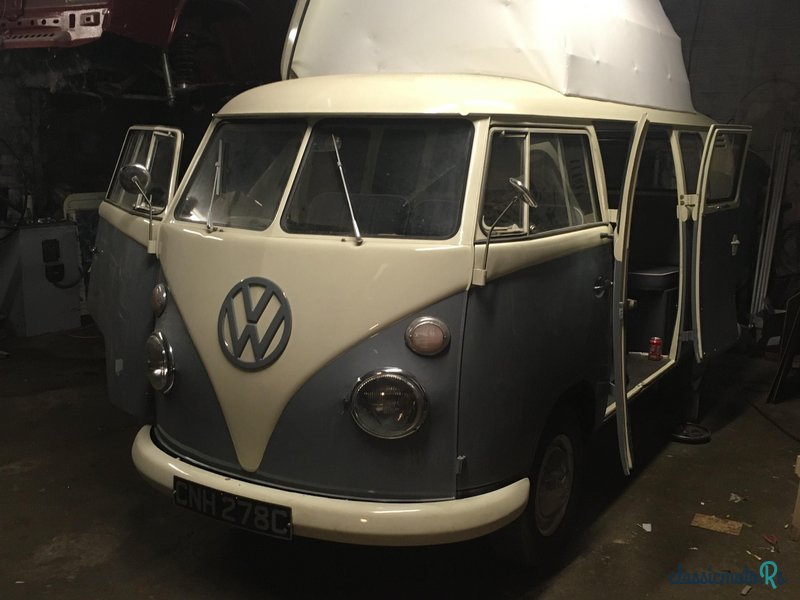 1965' Volkswagen Camper photo #2