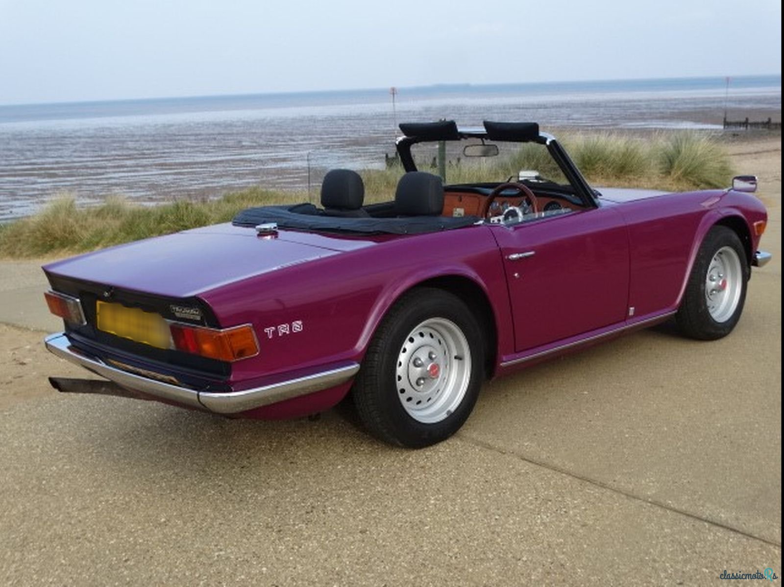 1975' Triumph TR6 photo #2