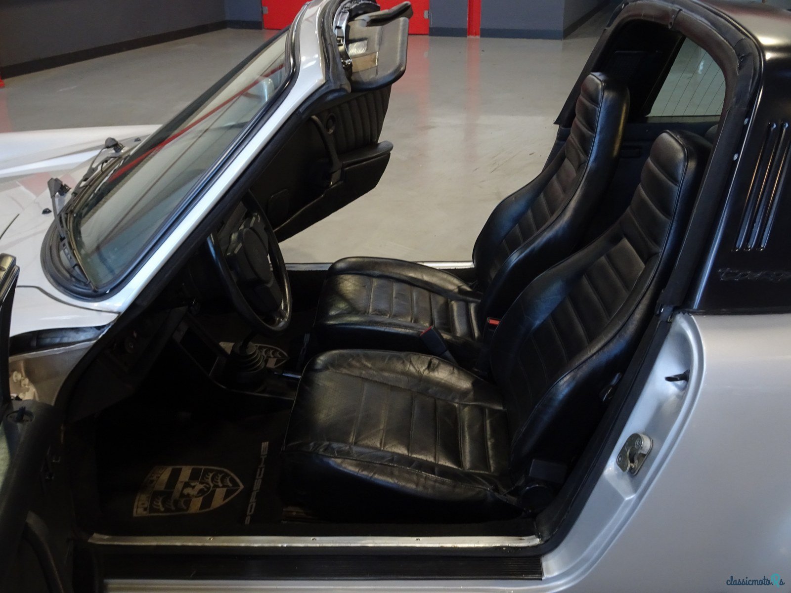 1983' Porsche 911 Carrera Targa photo #4