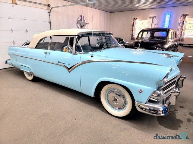 1955' Ford Fairlane photo #1