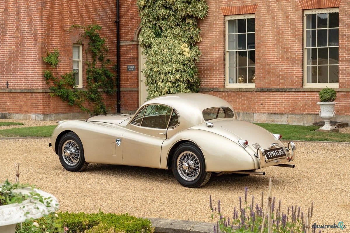 1952' Jaguar Mark V photo #2