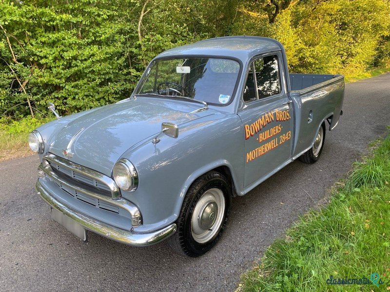 1958' Morris Oxford photo #3