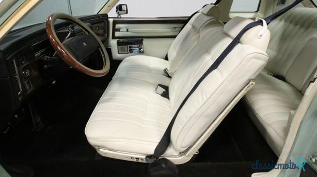 1977' Cadillac De Ville photo #3