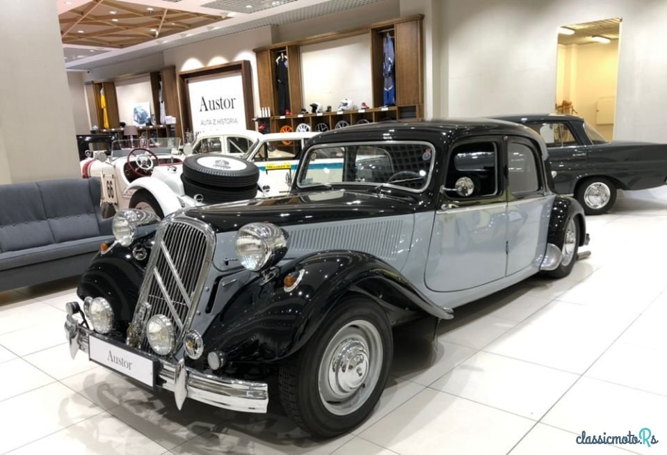 1955' Citroen Traction Avant photo #3