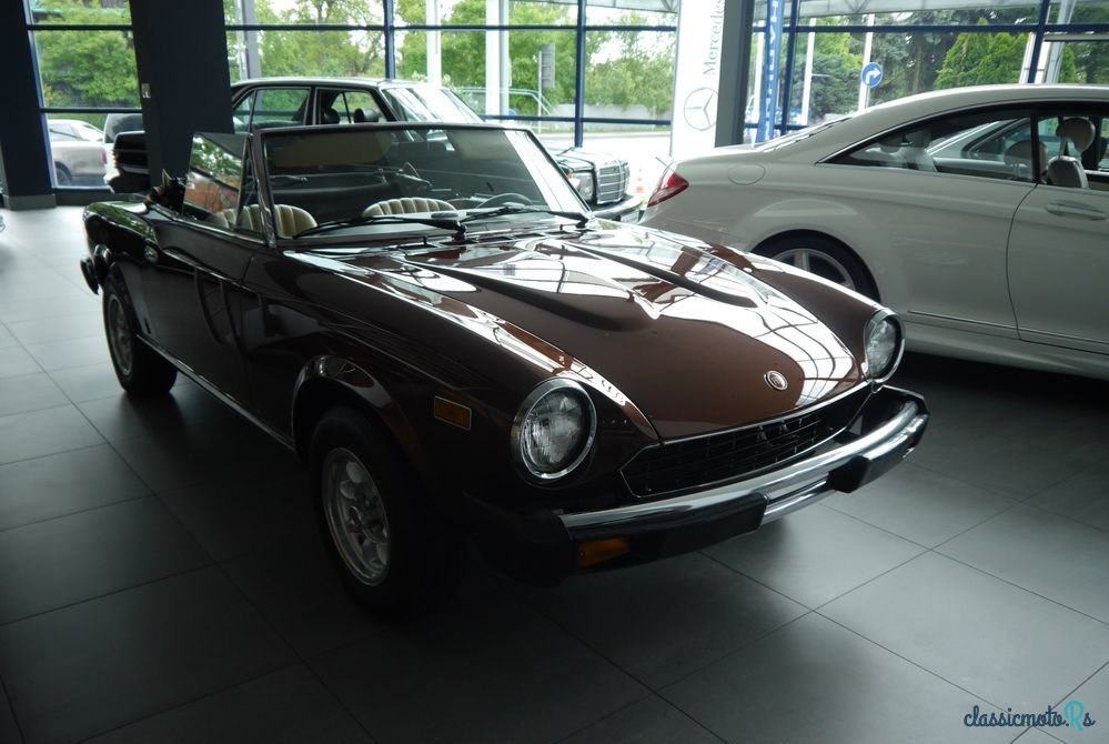 1980' Fiat 124 Spider photo #1