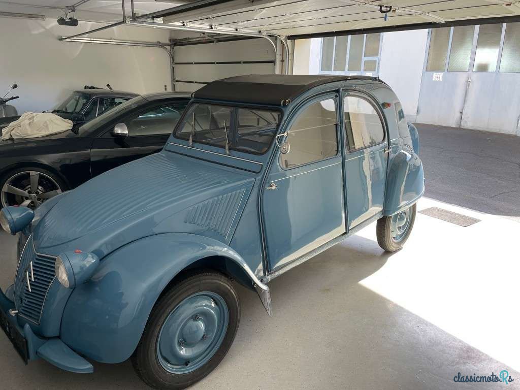 1956' Citroen 2CV photo #2