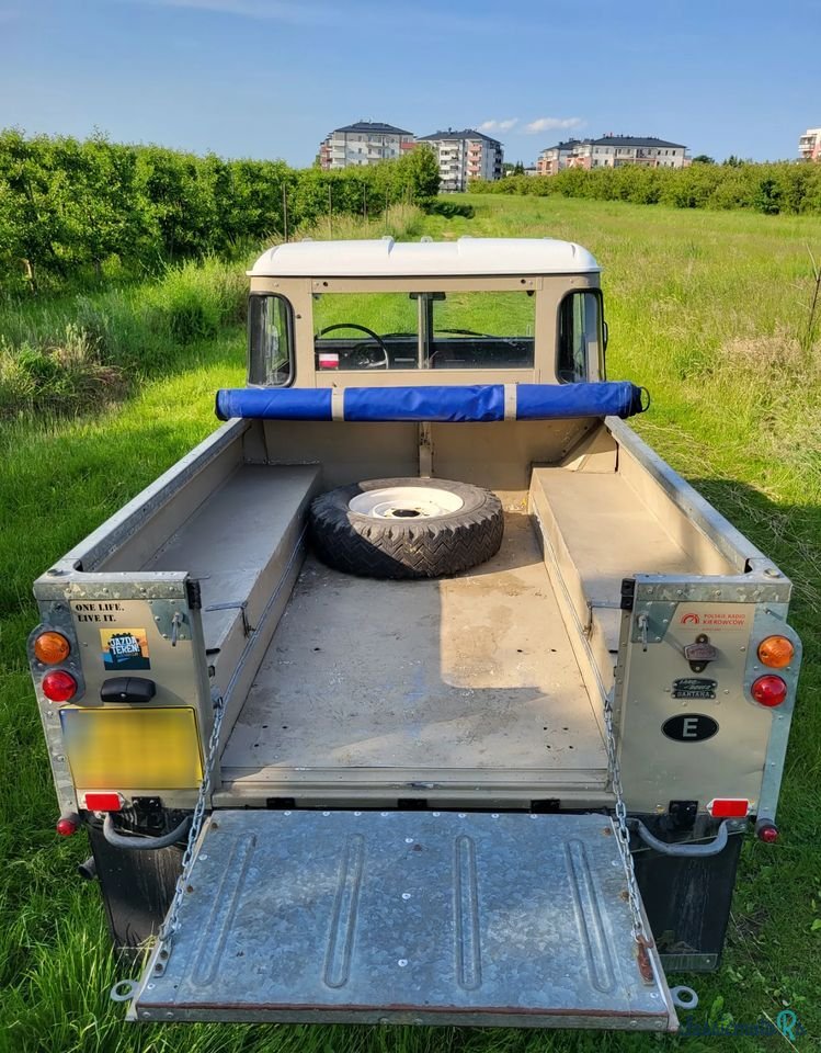 1980' Land Rover Santana 109 photo #2
