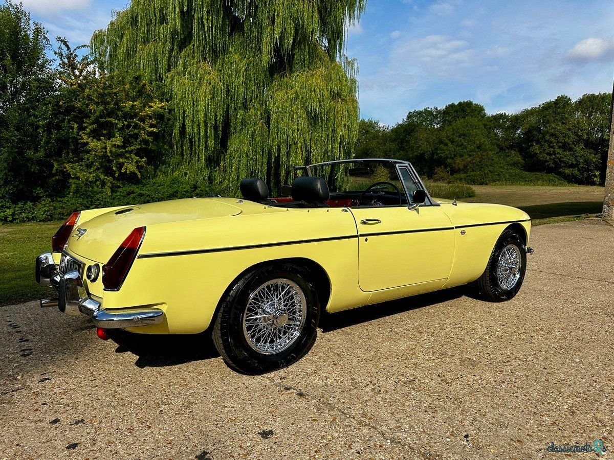 1973' MG MGB photo #4