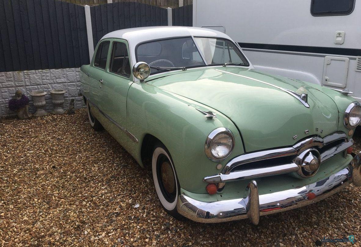 1949' Ford Custom photo #2