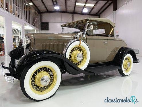 1932' Ford Deluxe Model B photo #4