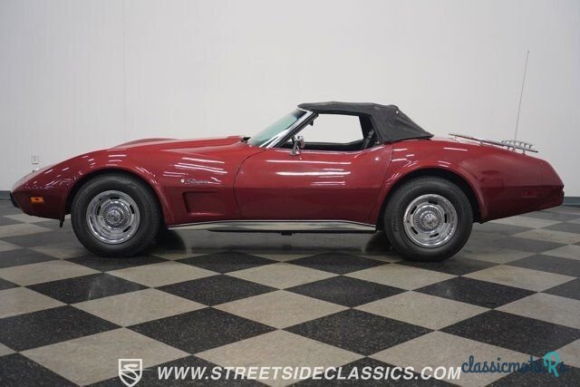 1976' Chevrolet Corvette photo #2