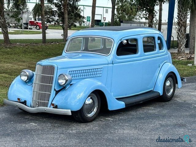 1935' Ford Model 48 photo #1