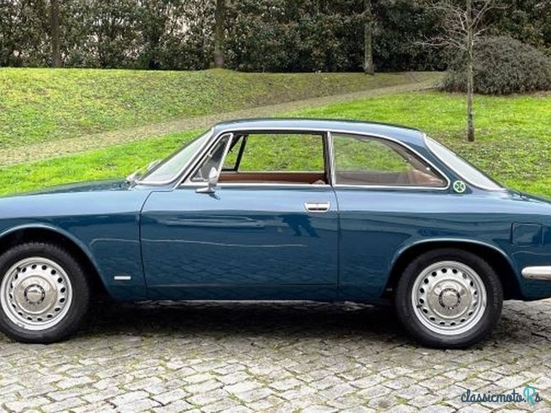 1966' Alfa Romeo Giulia photo #3