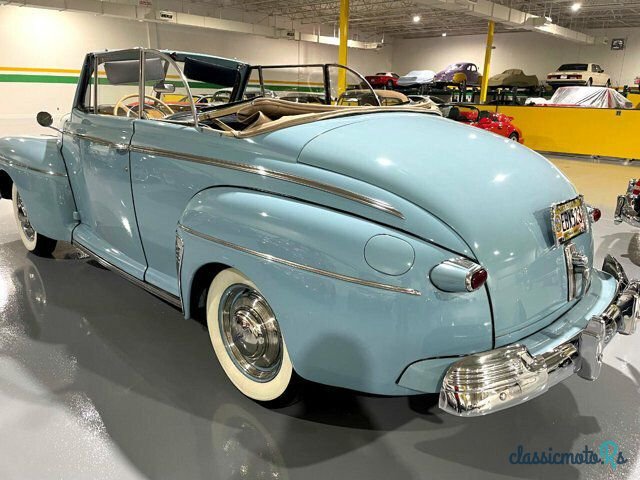 1942' Ford Super Deluxe photo #3