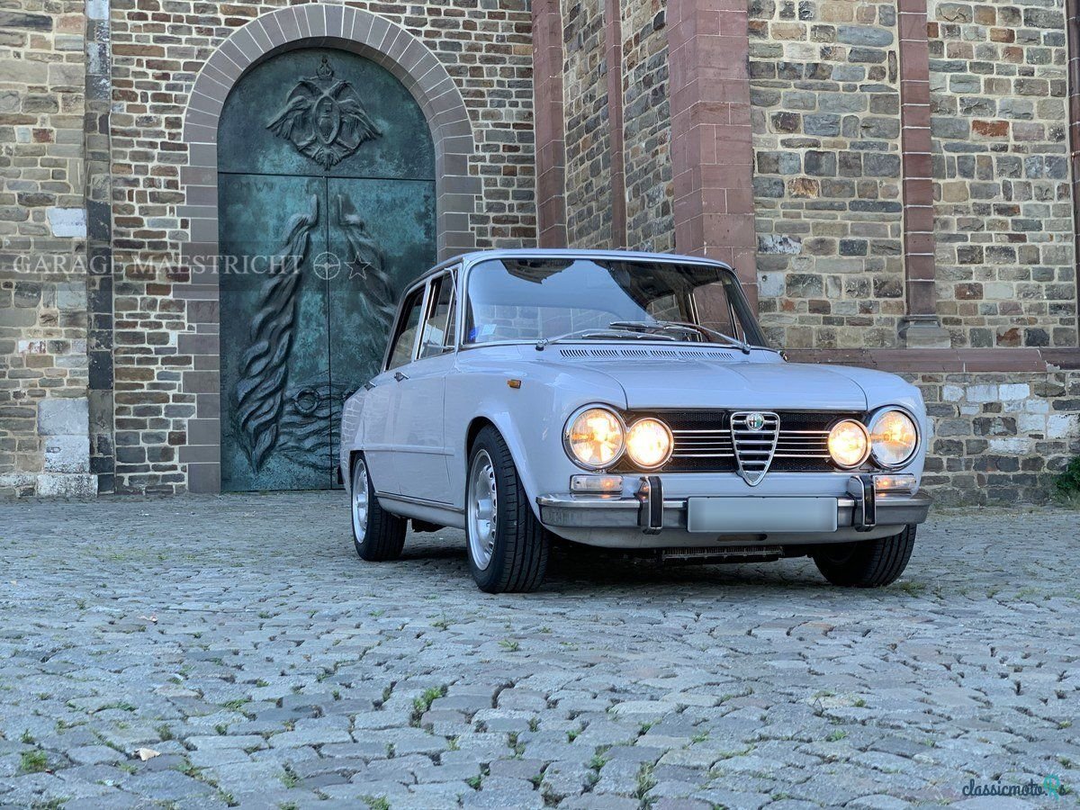 1972' Alfa Romeo Giulia photo #4