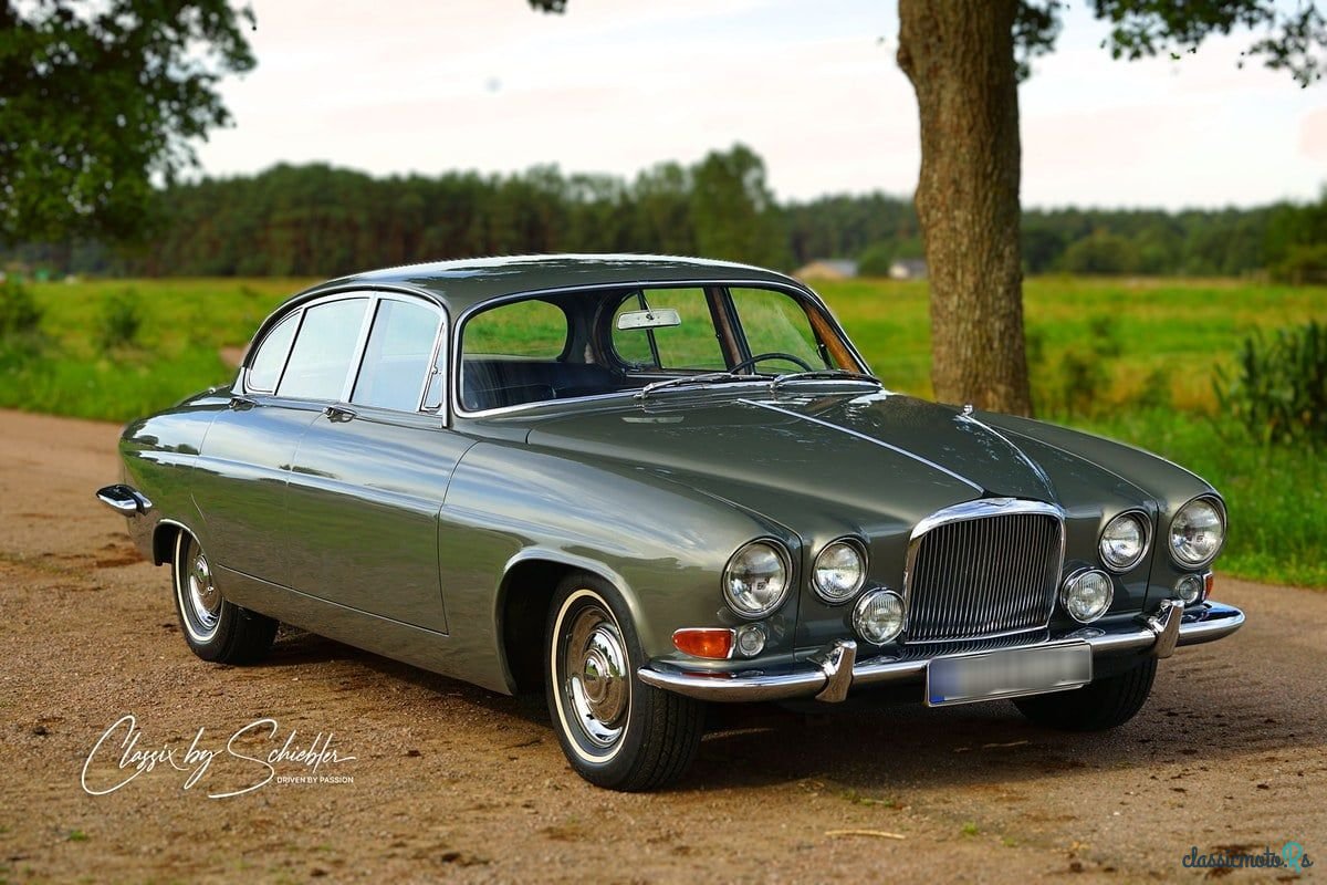 1962' Jaguar Mark X photo #1