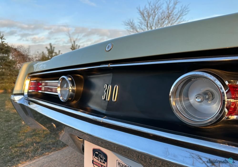 1968' Chrysler 300 photo #6