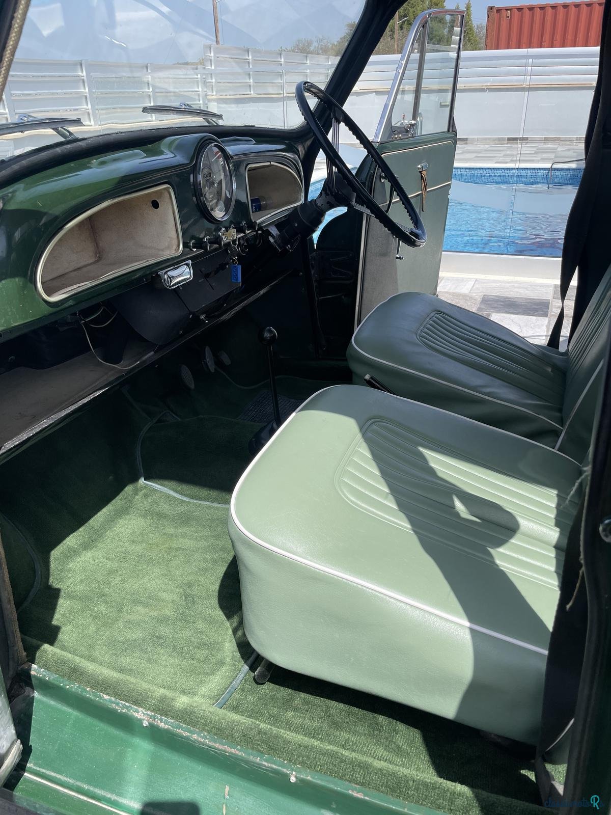 1964' Morris Minor Saloon photo #3